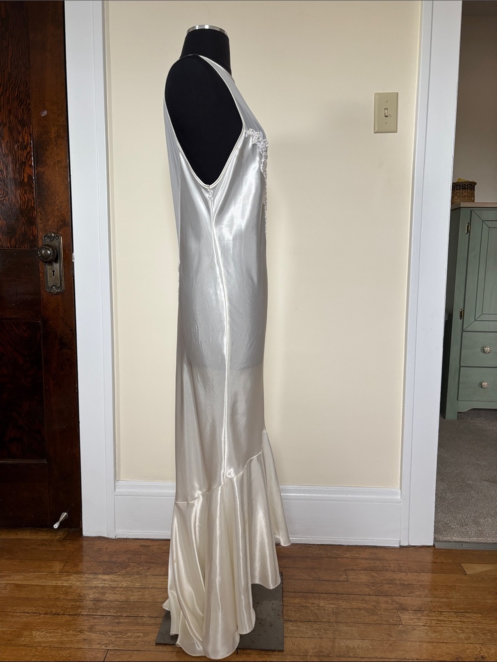 Vintage Jessica Lynn CollectionIvory Satin Slip Dress with Sheer Back & Appliqué - Picture 10 of 16